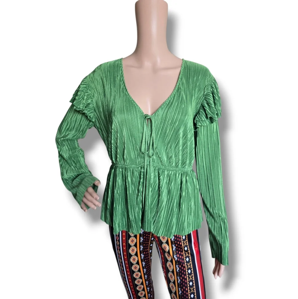 Zara Green Pleated Short Sleeve Blouse - Picture 13 of 16
